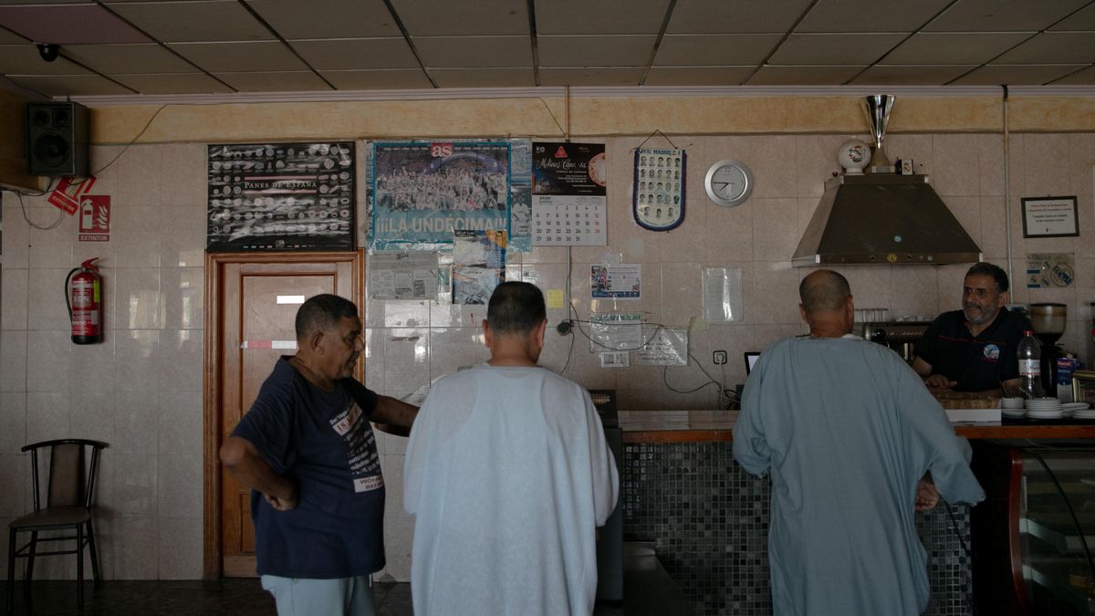 Interior de una cafetería en Torre Pacheco