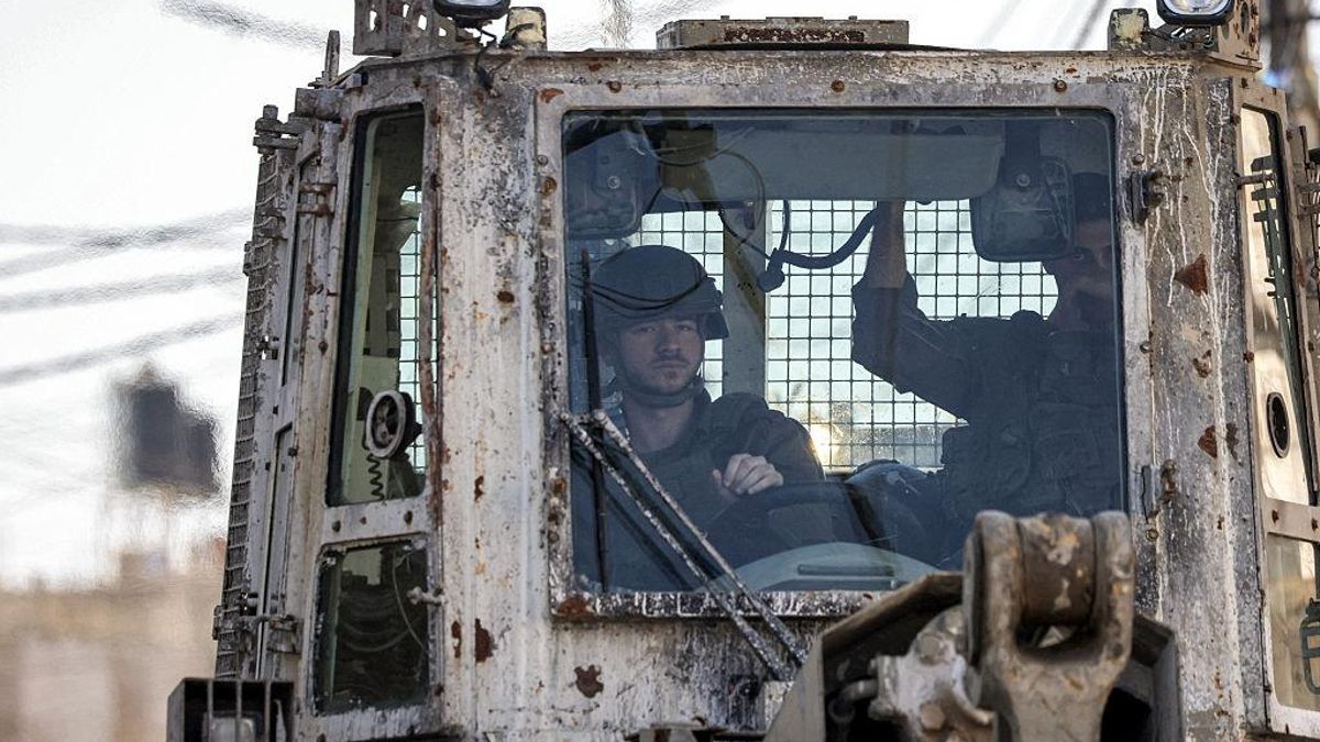 Se buscan conductores de excavadora para demoler Gaza: cómo se externaliza un genocidio