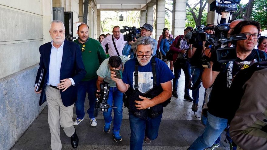 Griñán confía en el cambio de criterio de la Fiscalía para reducir su condena en los ERE y empujar un posible indulto