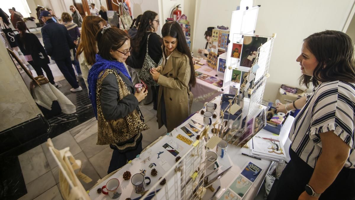 Mercadillo solidario “Ayúdanos a no olvidar” de la Asociación de Alzheimer