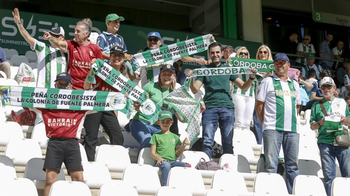 Grada Blanquiverde del Córdoba CF - SD Eibar