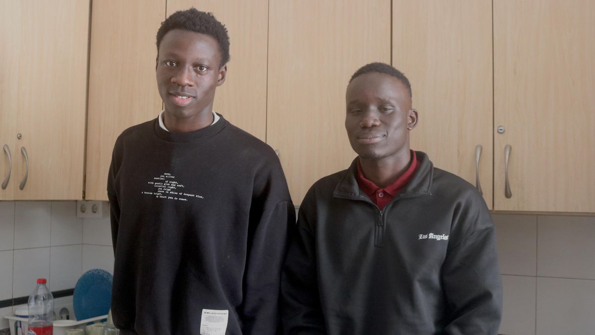 Boudou El Hadji y Pape Bara en su hogar temporal