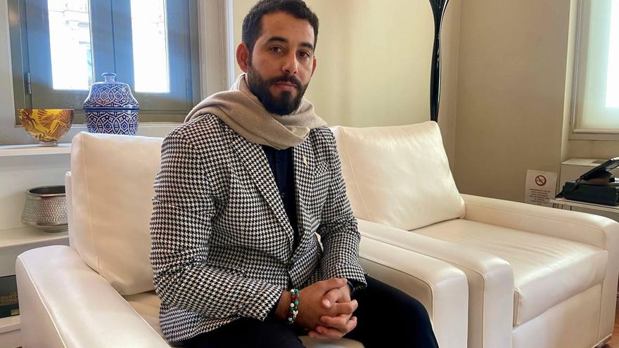 Mosab Abu Toha, Palestinian poet: "“The Israeli troops kidnapped me, stripped me, tied me up and beat me.”