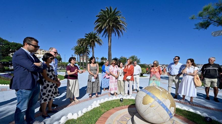 Esta bola del mundo no es un adorno en un jardín público: la 'tierra paralela' más antigua está en Santander