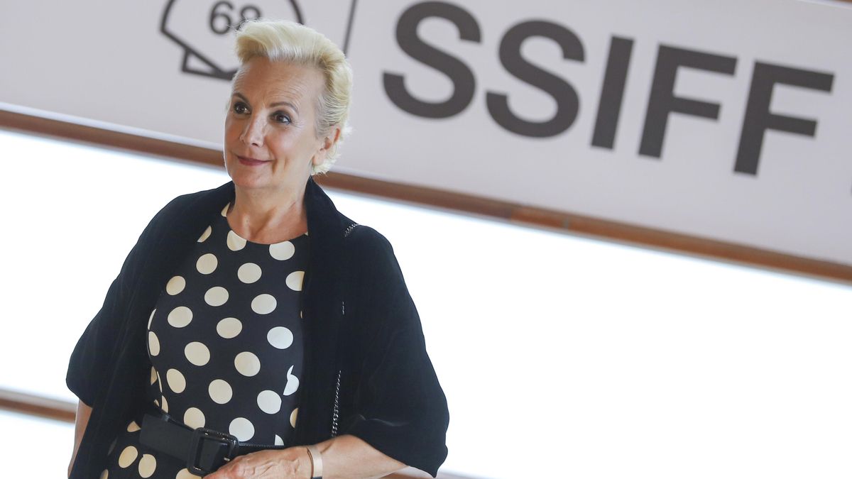 Archivo - La actriz Elena Irureta, durante la rueda de prensa de 'Patria' en el Festival de San Sebastián, a 19 de septiembre de 2020.