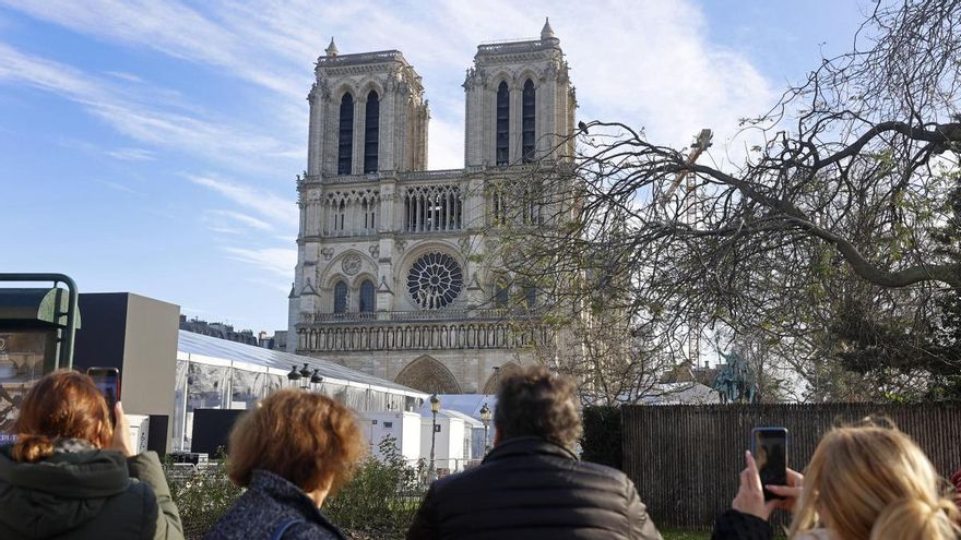 Con Trump y sin el Papa, Emmanuel Macron trata de reconstruir su imagen en la reapertura de Notre-Dame