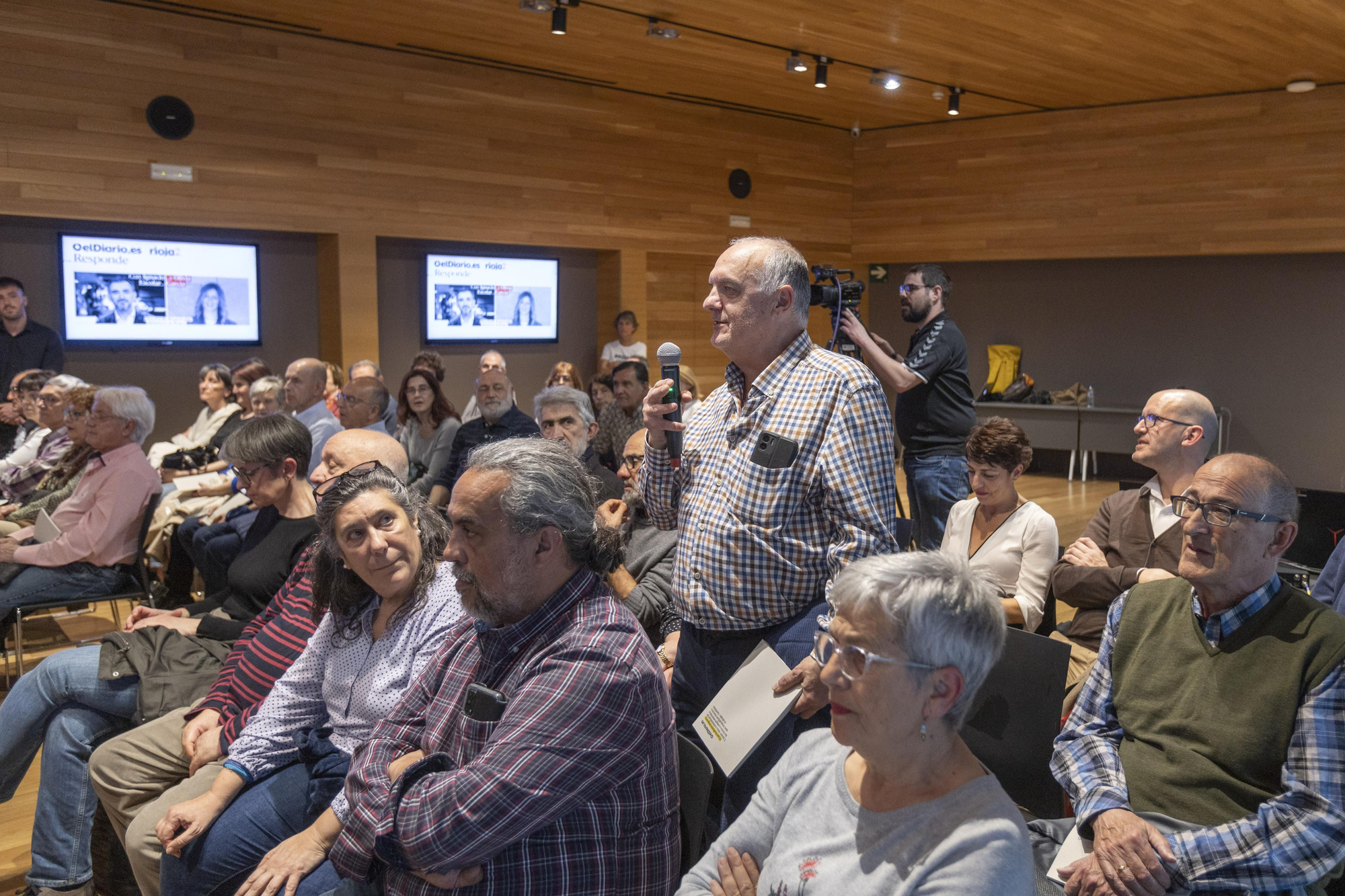 Otro socio que quiso lanzar una pregunta