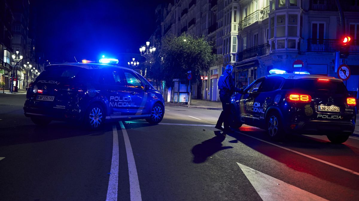 Dos coches de Policía Nacional
