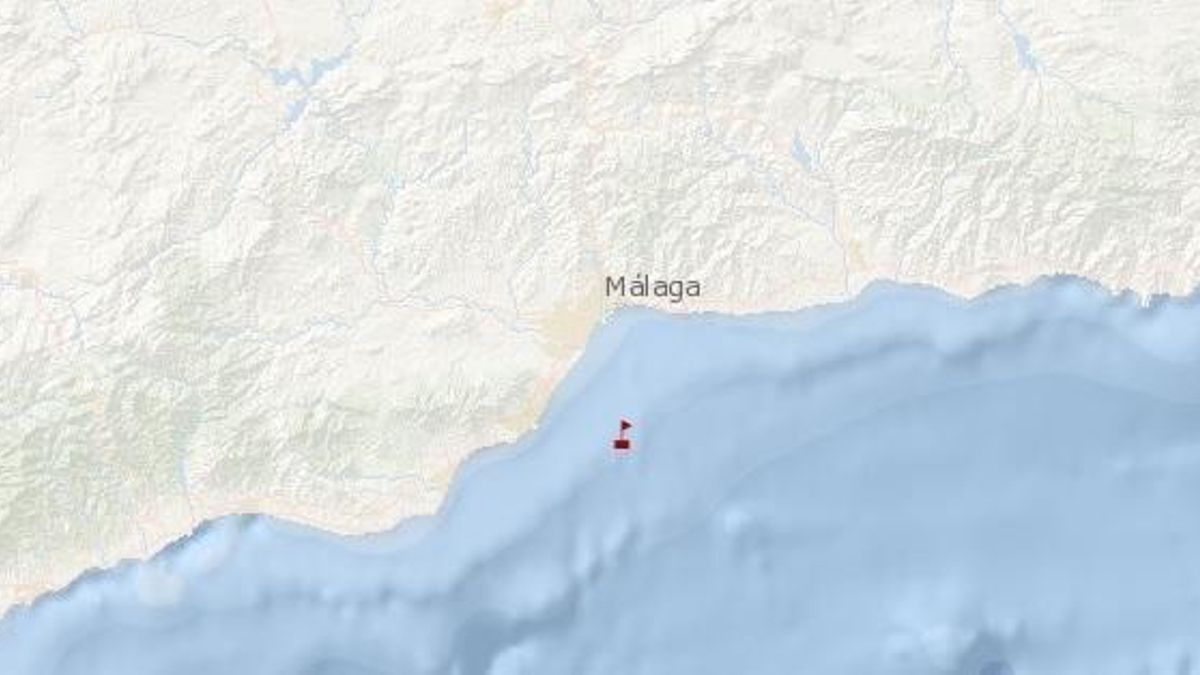 Hundido un barco pesquero a seis millas de la costa de Málaga