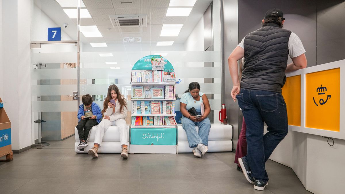 Inicio de la atención presencial del proceso de regularización de personas migrantes