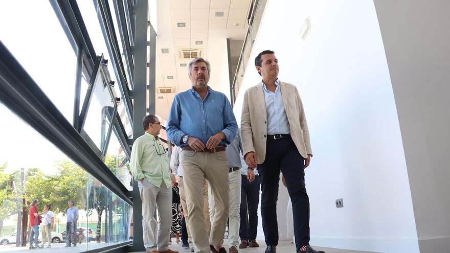 El alcalde de Córdoba remodela su Gobierno, con cambios en Turismo, Seguridad y Emacsa