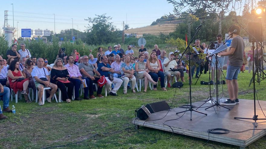 Lectura del manifiesto en recuerdo de la Columna Minera.