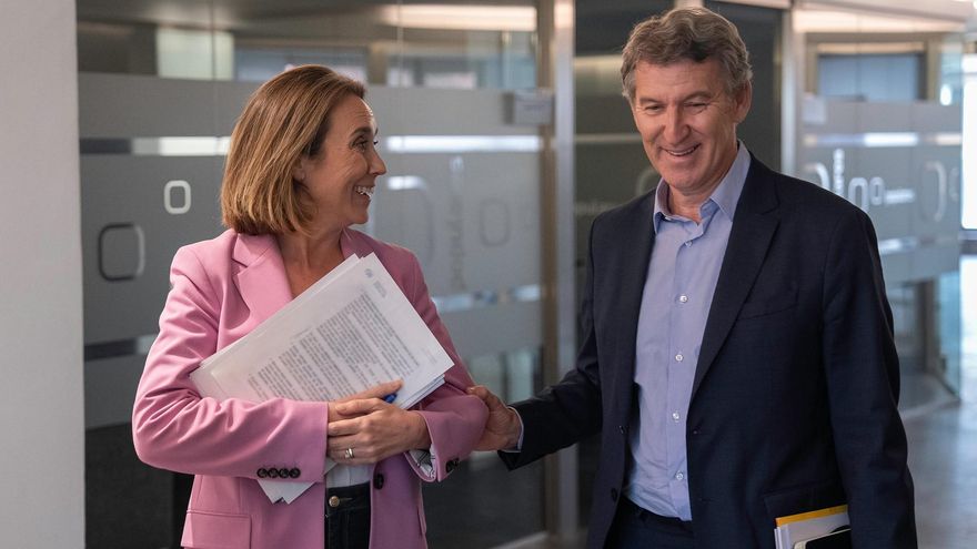 Alberto Núñez Feijóo y Cuca Gamarra, momentos antes del Comité de Dirección del PP