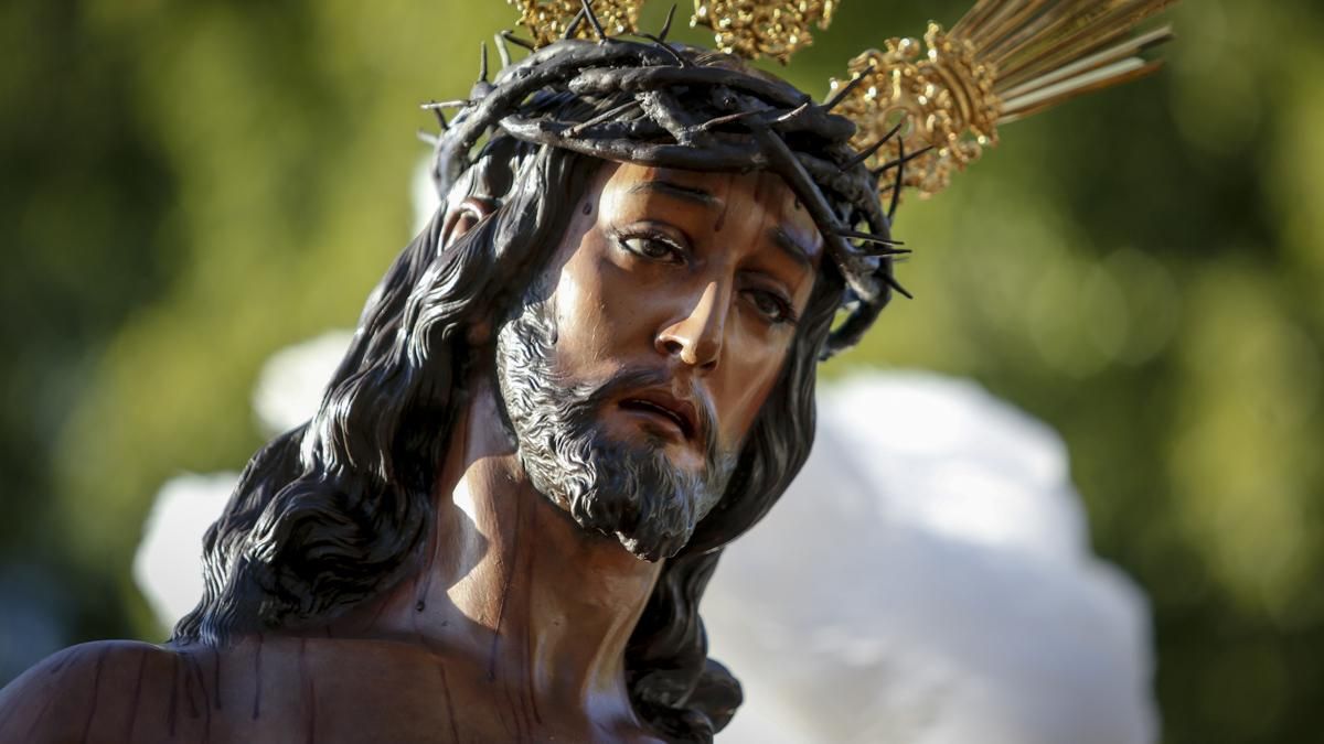 Salida procesional de la Hermandad de la Esperanza, en imágenes