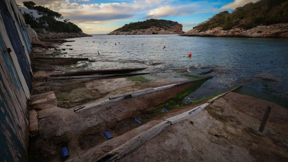 El Ayuntamiento de Sant Joan aprobó introducir las casetas en el catálogo de patrimonio para su conservación.