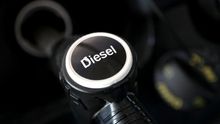 El precio de la gasolina encadena seis semanas de caídas y baja un 1,7 por ciento