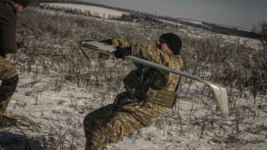 Los drones ucranianos que detectan a soldados rusos: dentro de una misión de vigilancia a 15 kilómetros del frente