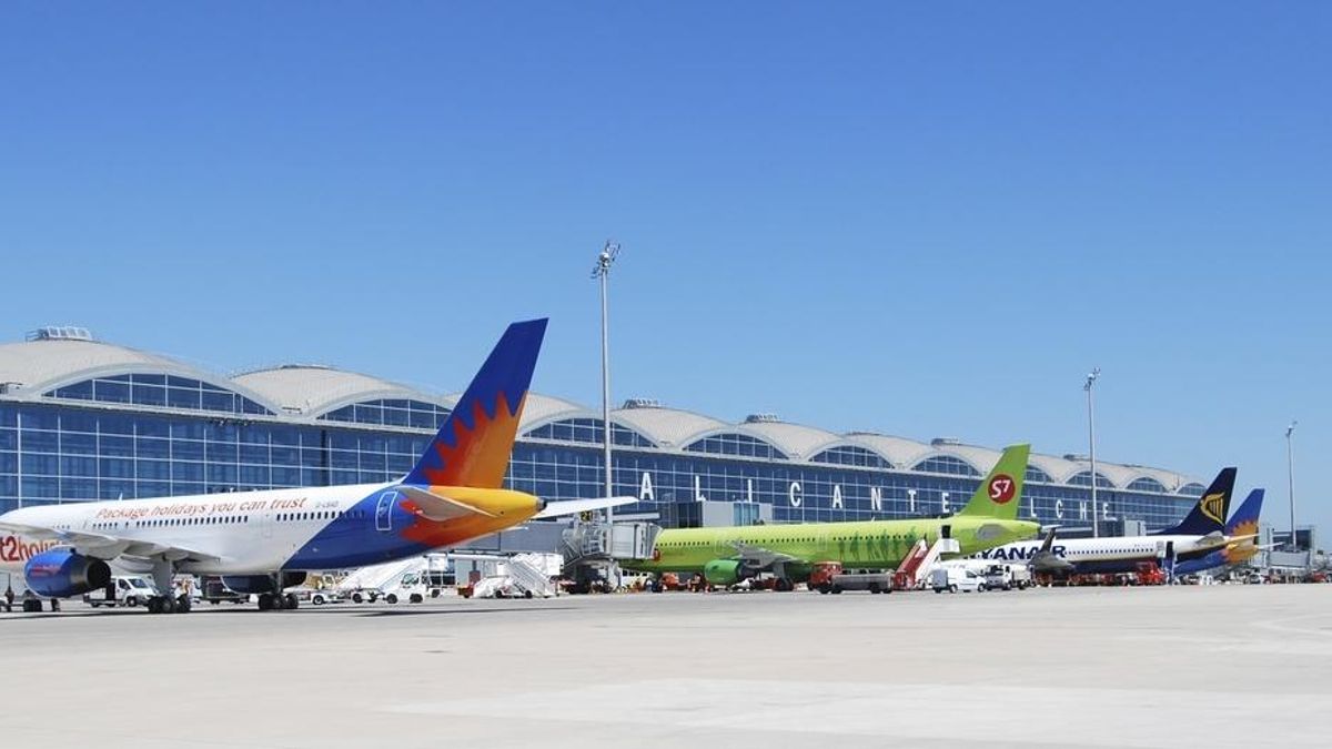 Podemos quiere que el Gobierno haga un informe de los aeropuertos para determinar los no rentables y darles otro uso