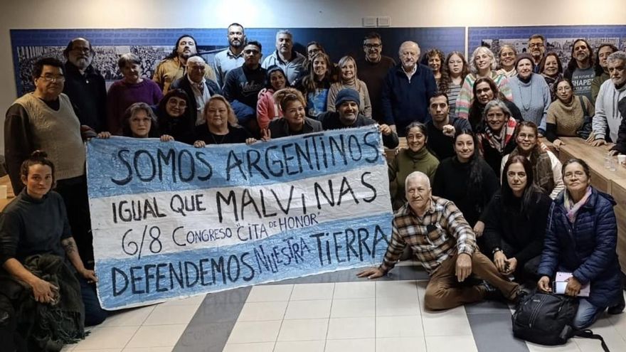 Convocan a marchar al Congreso el día en que el Gobierno busque aprobar con los aliados la venta de tierra a extranjeros