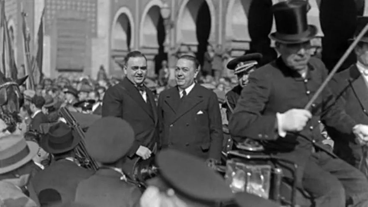 El día que el último alcalde republicano de Sevilla puso a los niños del hospicio a ver cofradías en los palcos de las élites