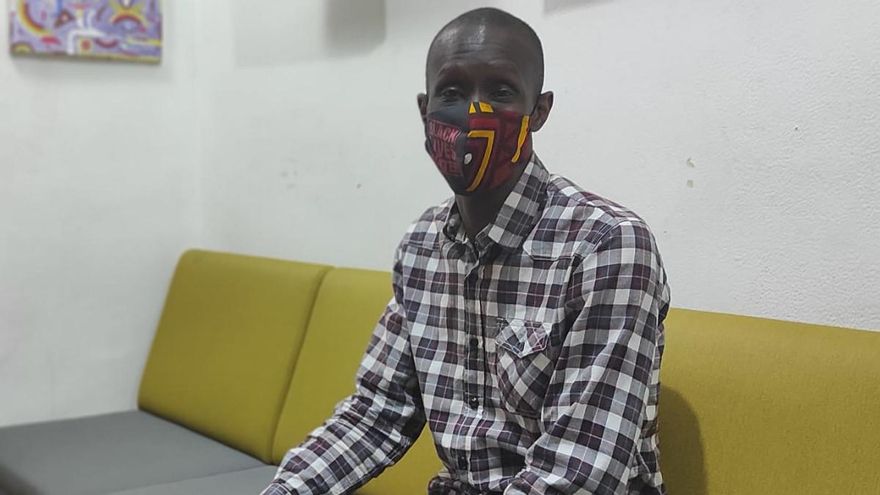 Serigne Mbayé, en Mbolo Moy Dole (La Unión Hace la Fuerza), en un momento de la entrevista