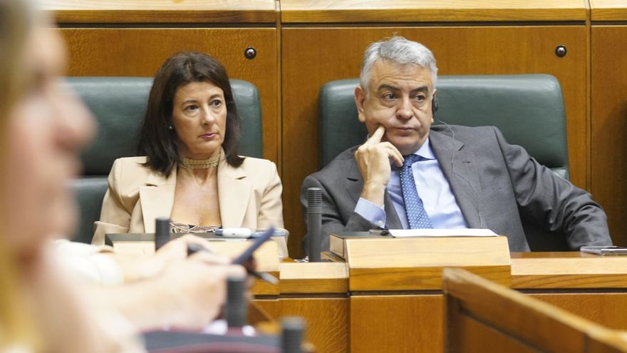 El PP pide a Pradales que retire el euskera como exigencia en Osakidetza después de fichar a un consejero castellanoparlante