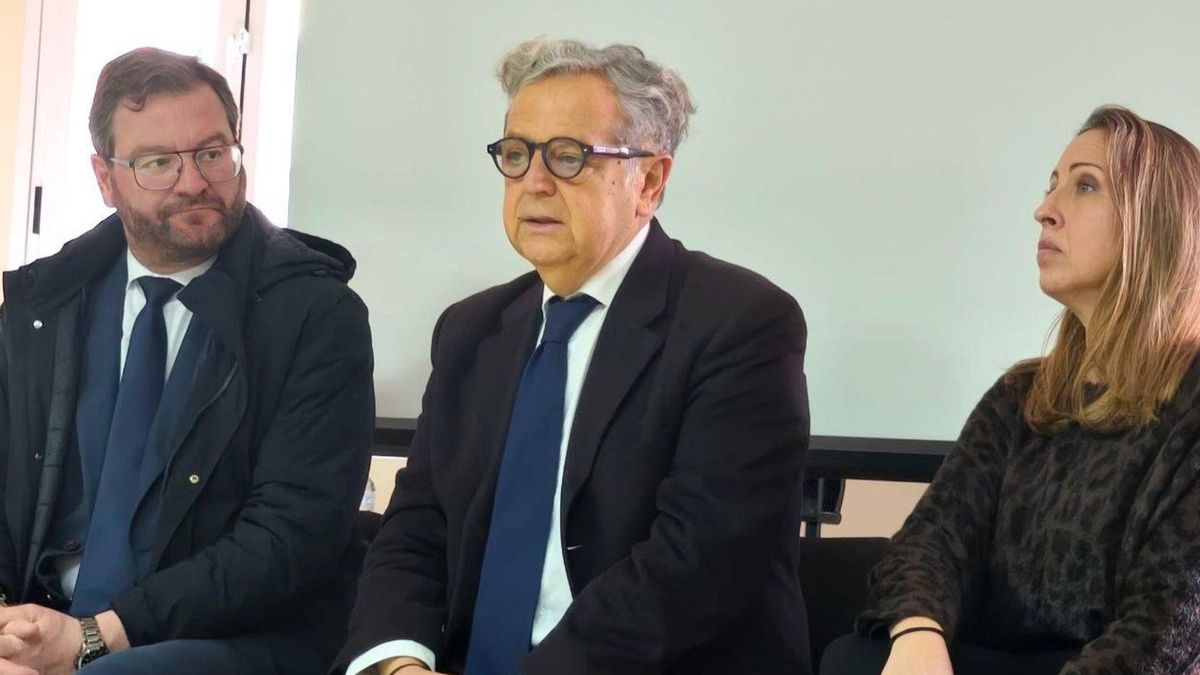 La Diputación se interesa por el trabajo de psicólogos del IPBS con bomberos actuantes en Adamuz