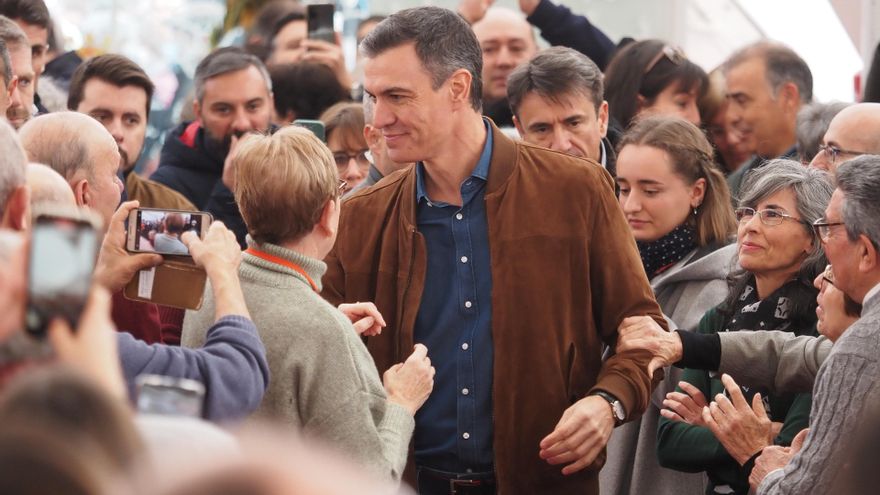 España: Pedro Sánchez decide quedarse por la “regeneración pendiente” de la democracia