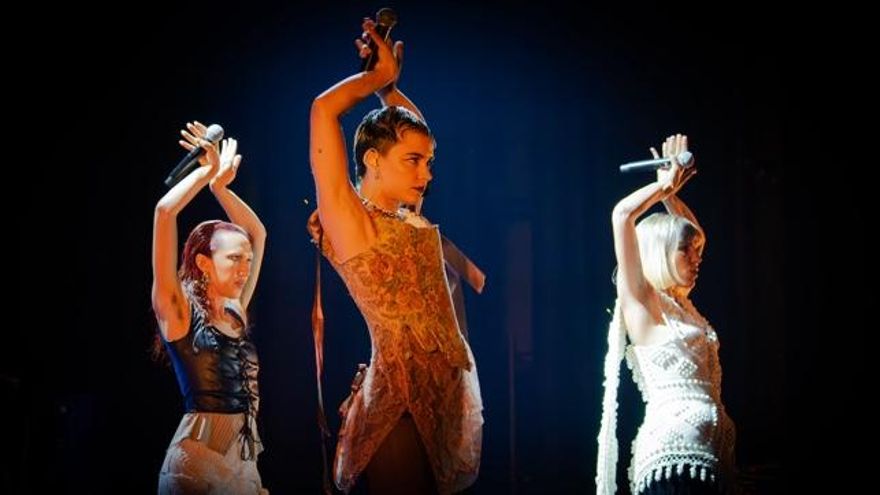 Las voces femeninas toman el micrófono en la 'edad de oro' de la música en catalán