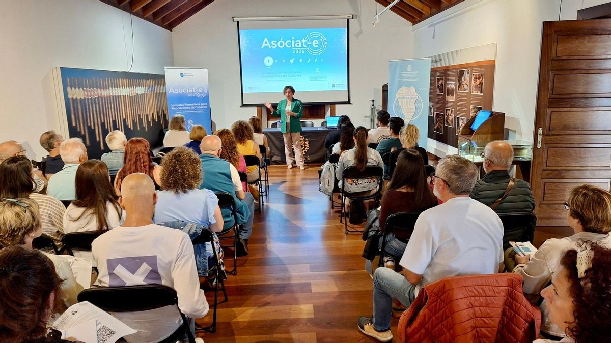 La Consejería de Presidencia completa en La Palma el programa de digitalización y simplificación del tejido asociativo