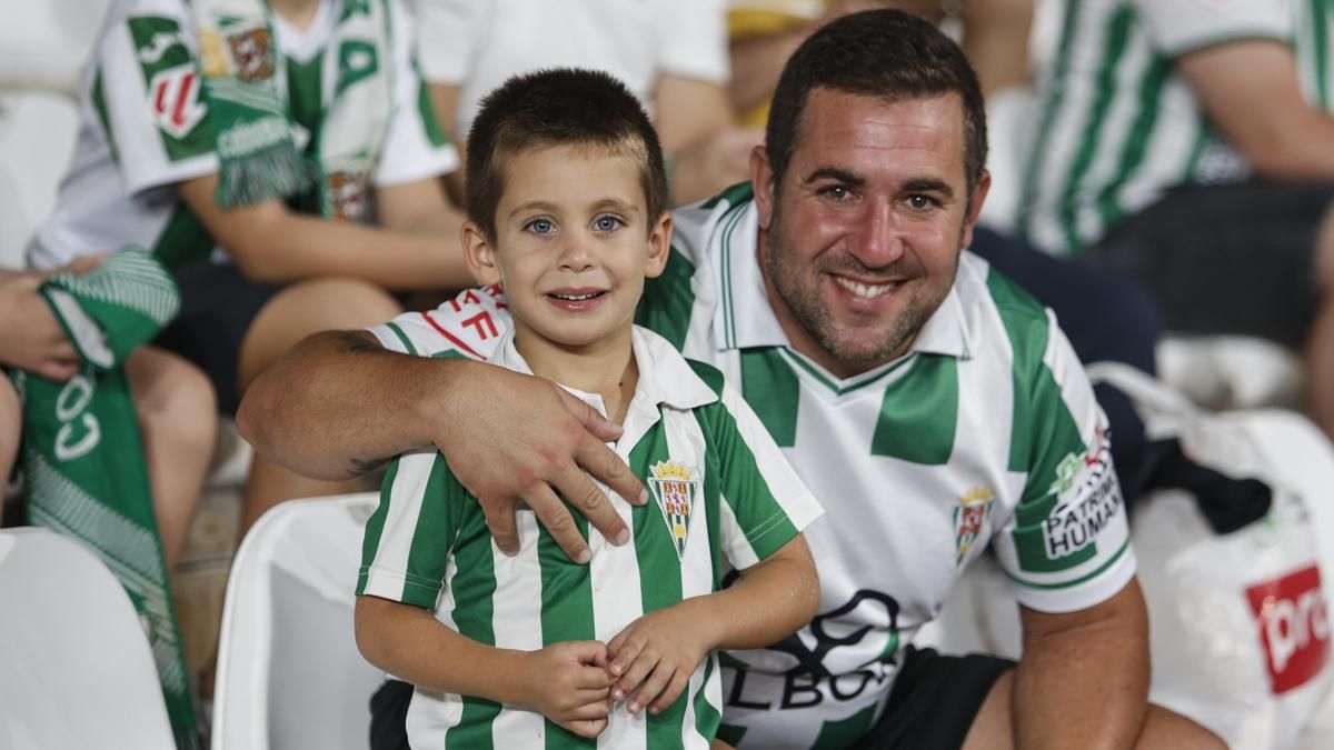 Grada Blanquiverde del Córdoba CF - Cultural Leonesa