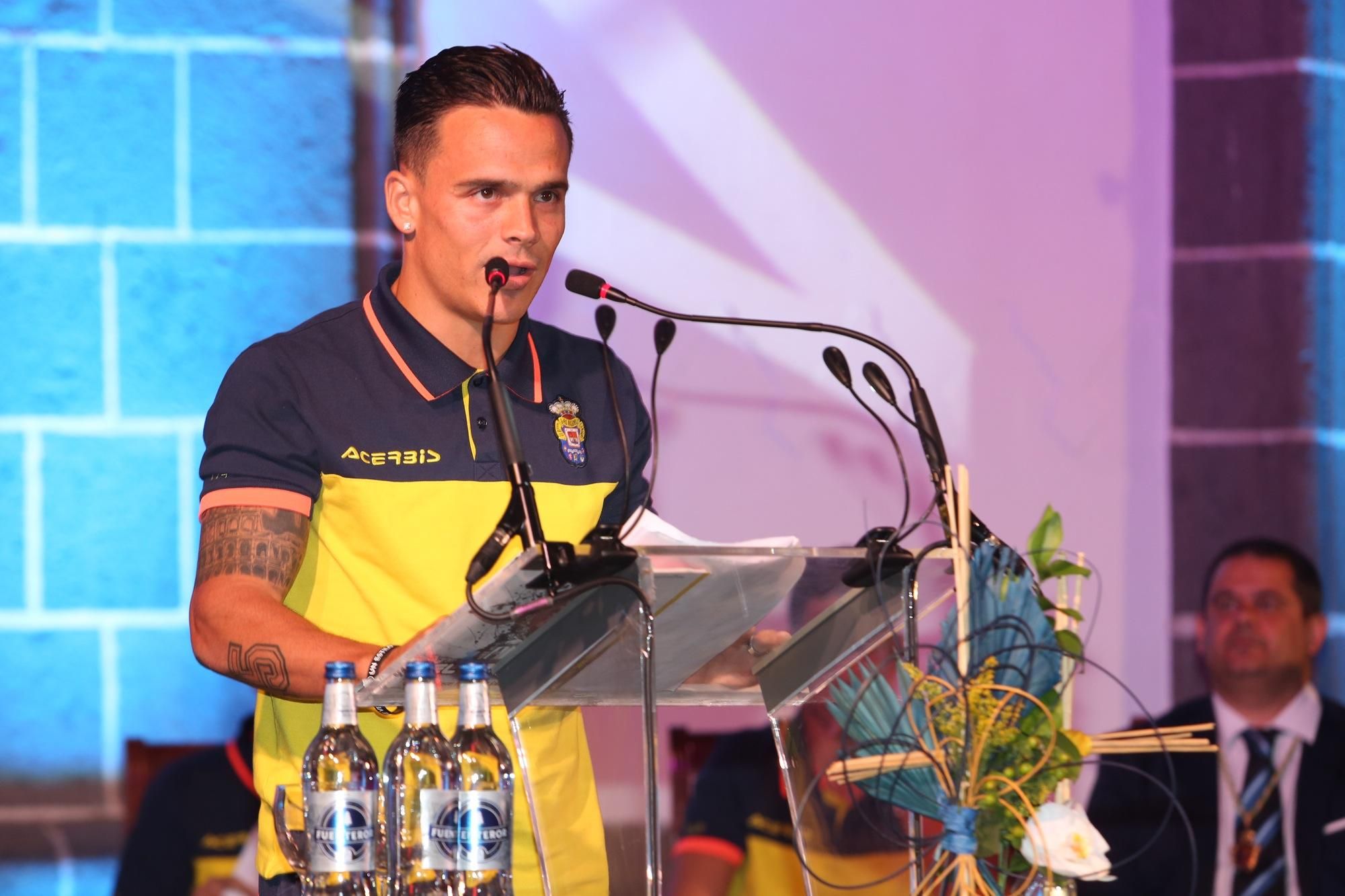Roque Mesa en el pregón de las Fiestas del Pino (ALEJANDRO RAMOS)