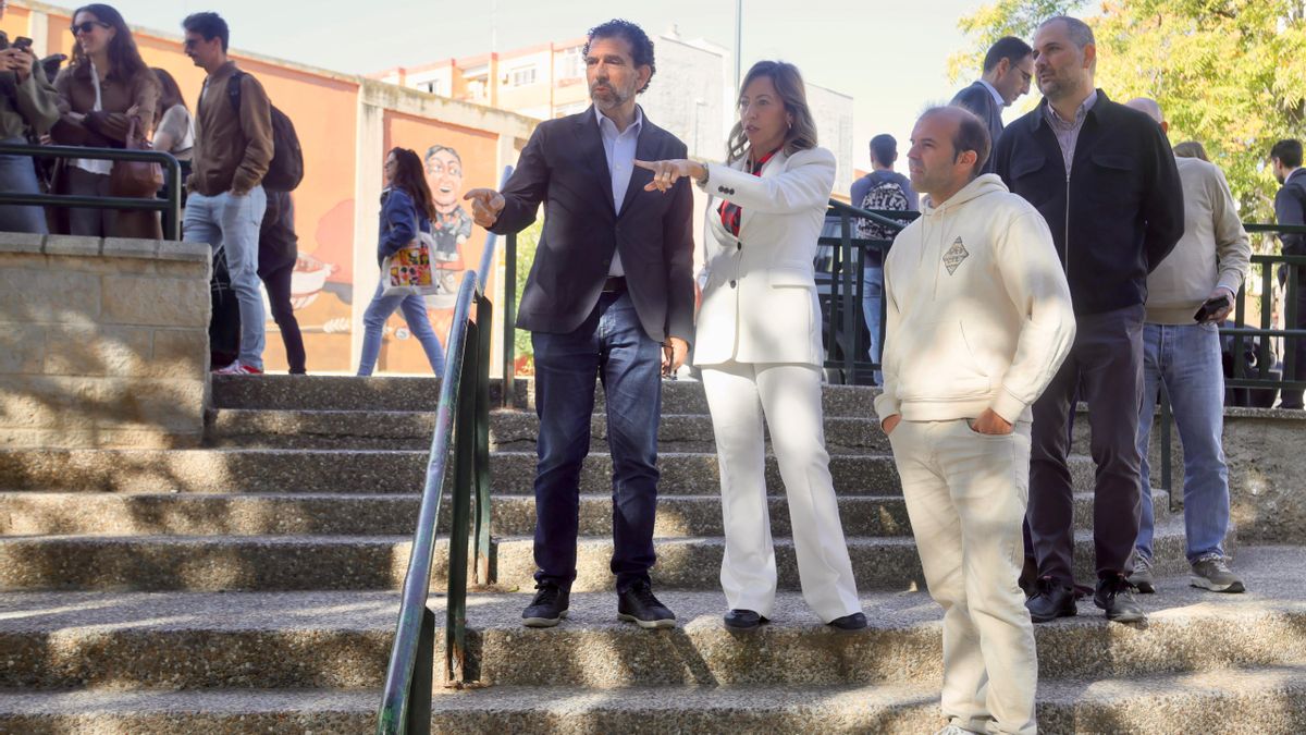 La alcaldesa de Zaragoza, Natalia Chueca, este martes en un acto dentro de la iniciativa del Bosque de los zaragozanos.