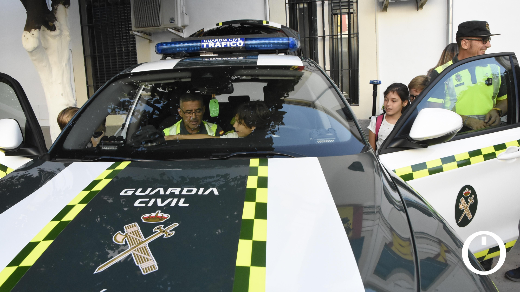 Presentación de los medios de la Guardia Civil a más de 700 alumnos.