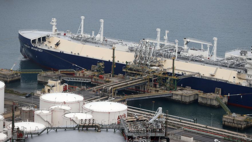 Bruselas admite que las compras de la UE de gas ruso desde 2022 equivalen a 2.400 nuevos cazas para el Kremlin