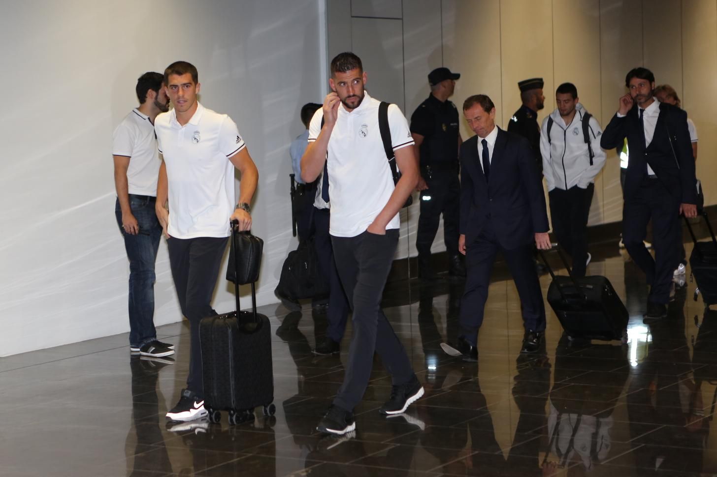 Los jugadores del Real Madrid a su llegada a Gran Canaria (ALEJANDRO RAMOS)