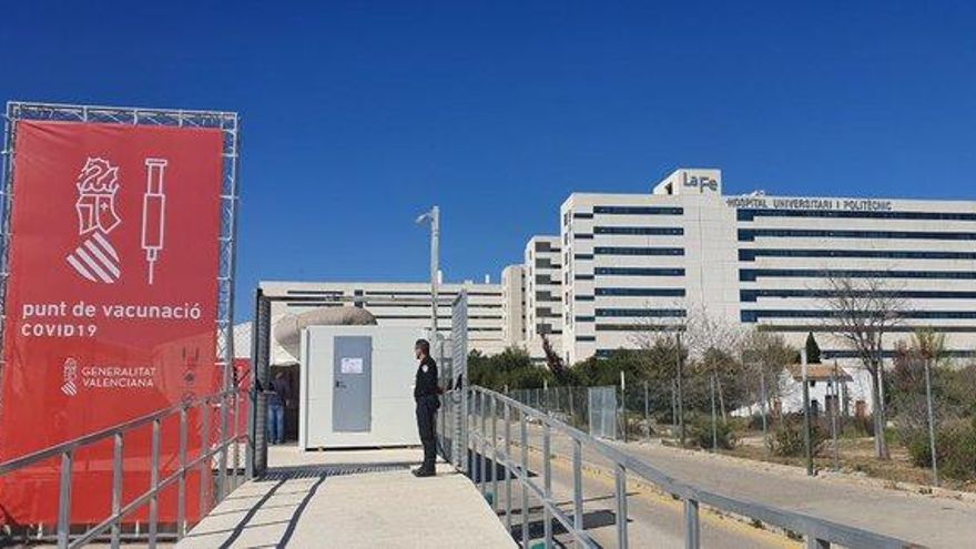 Dos meses de desescalada y toque de queda: la Comunitat Valenciana sortea la cuarta ola y mantiene la incidencia más baja