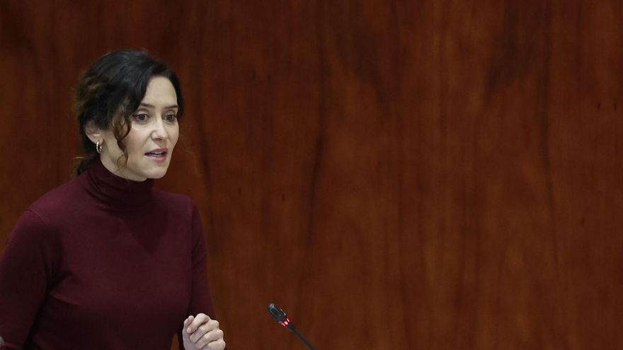 La presidenta de la Comunidad de Madrid, Isabel Díaz Ayuso, interviene en el pleno de la Asamblea de Madrid, este jueves.