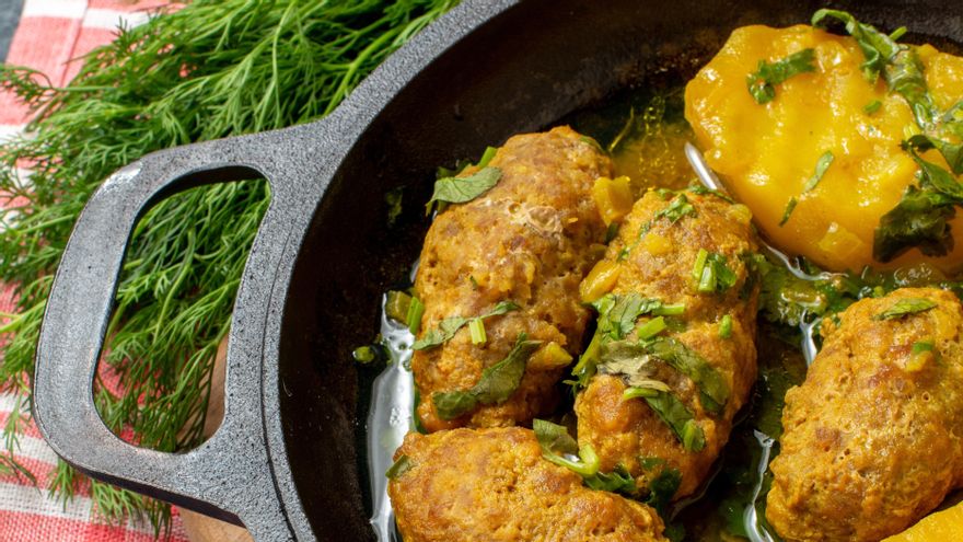 Albóndigas de bacalao con patatas y verduras