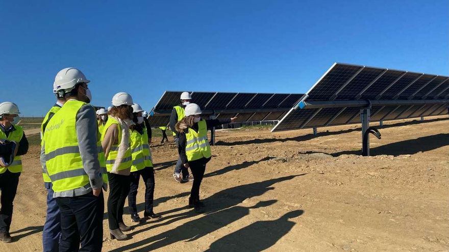 Extremadura duplica en un año su potencia fotovoltaica y revalida su liderazgo en España