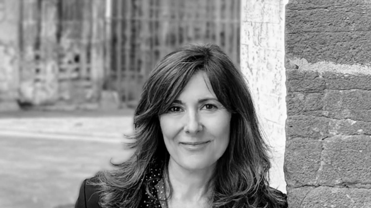 La autora Mayte Uceda presenta su novela 'Los amores paralelos' el jueves en San Feliz