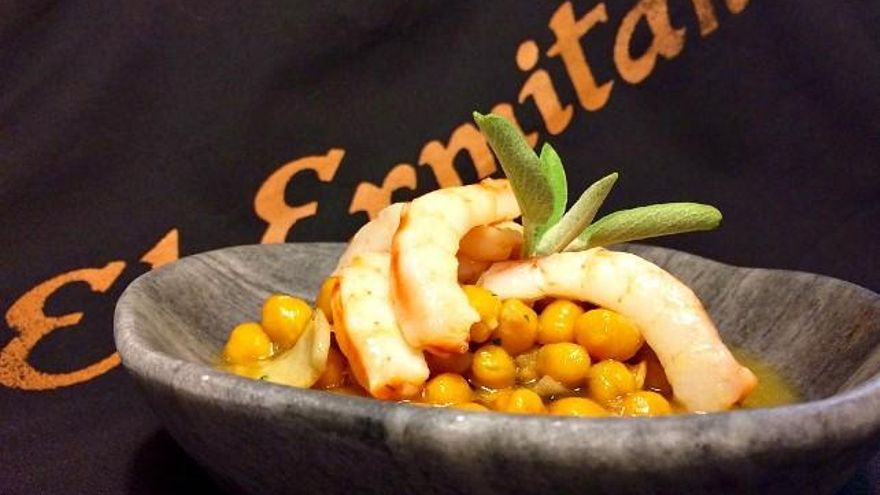 Receta de garbanzos de Pico de Pardal con gambas.