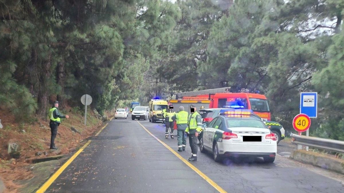 Accidente  en la zona de la Curva de los Castañedos  de la LP-3  con tres vehículos afectados