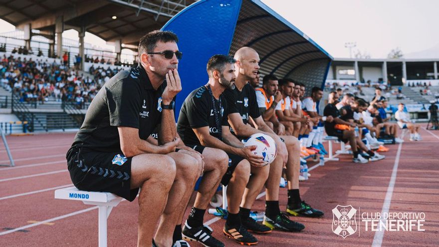 Asier Garitano analiza el primer ensayo veraniego del CD Tenerife