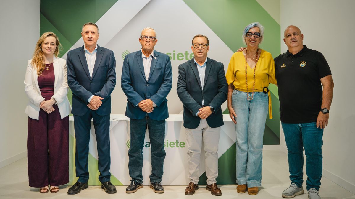 Firma del convenio entre ambas fundaciones.