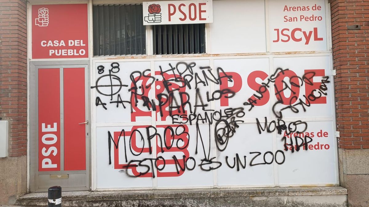 El PSOE denuncia la vandalización de su sede en Arenas de San Pedro, en Ávila