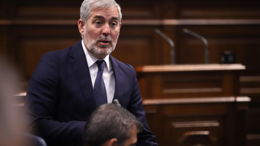 Clavijo anuncia una ley de Emigración en un intento de amarrar el voto de los canarios en el exterior