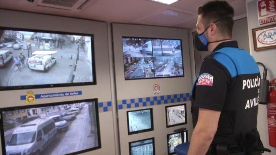 Detenida en Asturias una mujer que dejó abandonadas en un coche a sus hijas de 3 y 6 años para irse de copas con su novio