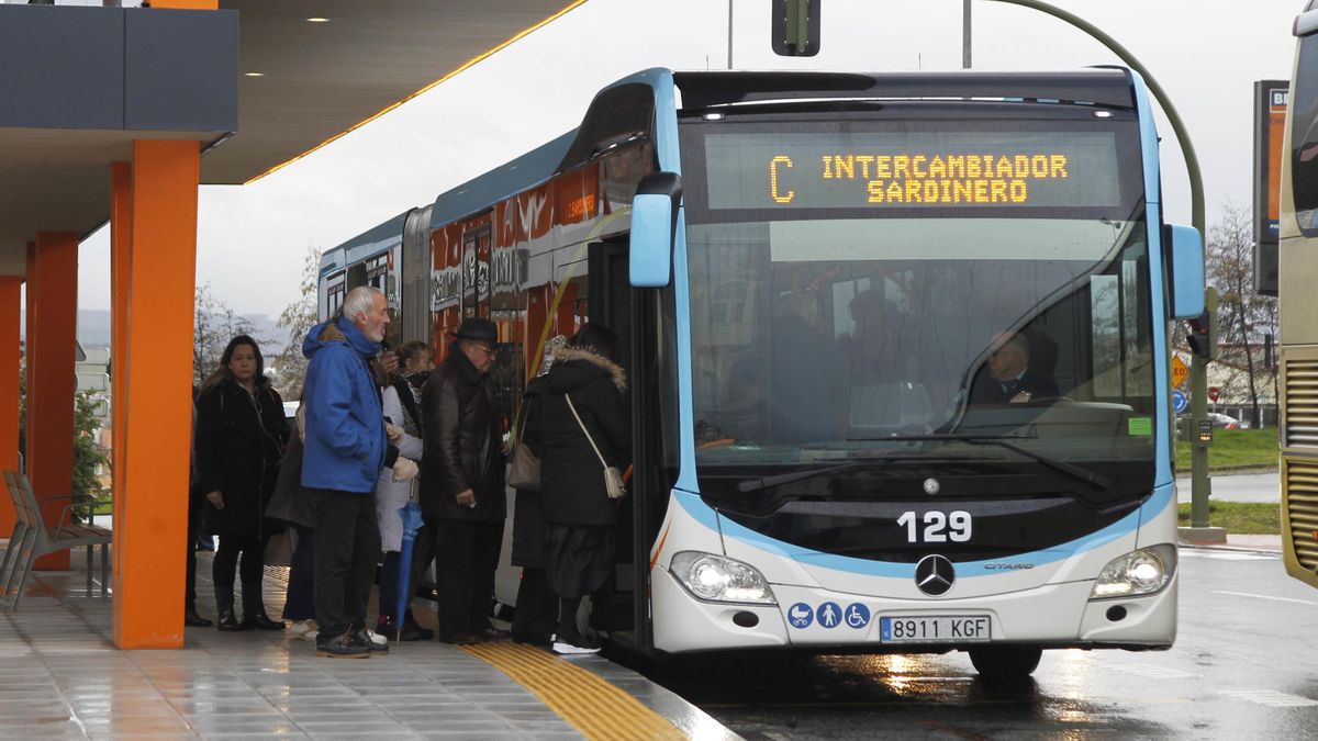 El Metro-TUS entró en funcionamiento hace cuatro meses y ha despertado las críticas de los vecinos.
