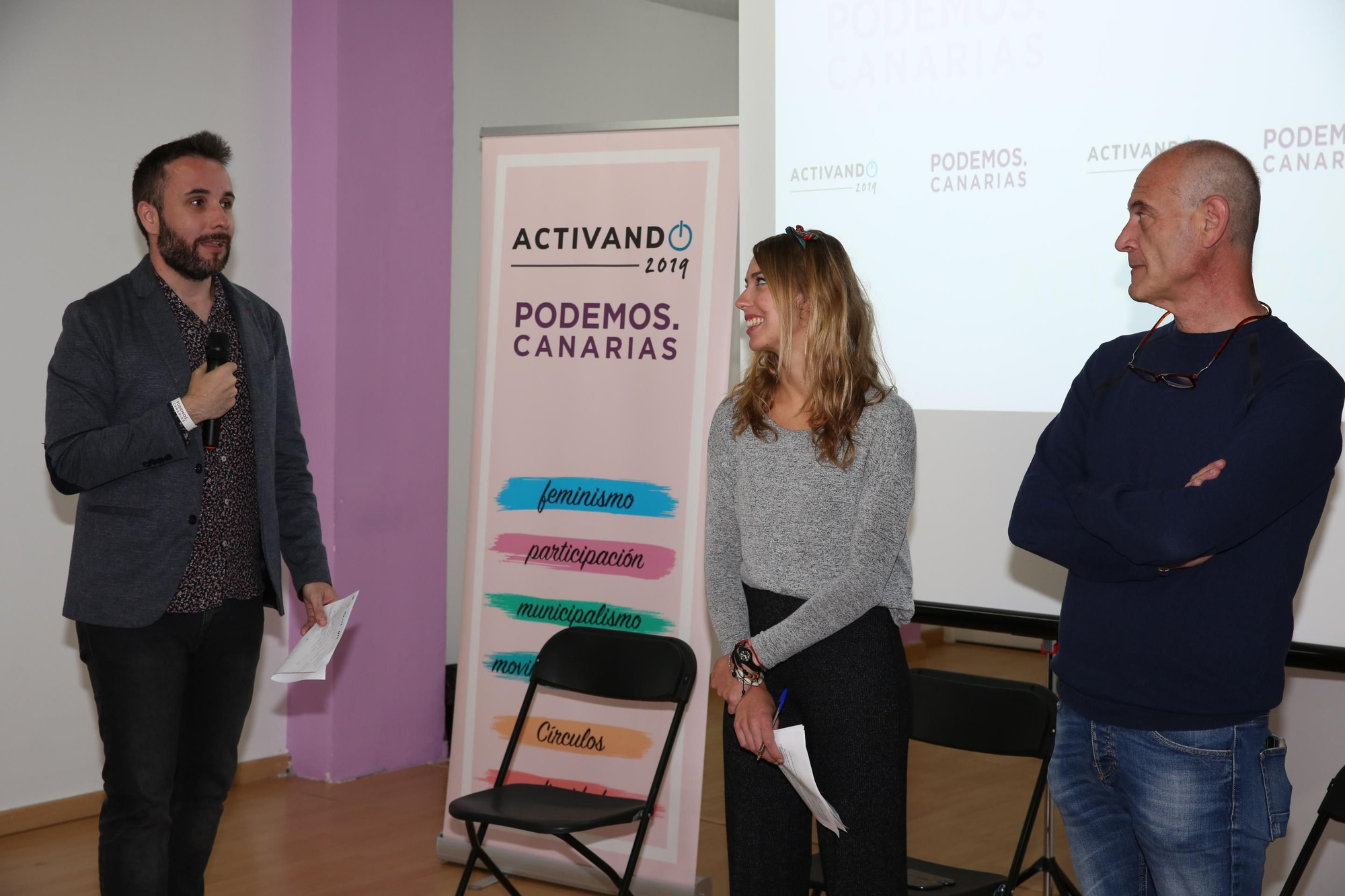 Javier Sánchez, Ibón Santana y Salvador Lachica, del equipo de Comunicación de Podemos Canarias.